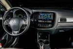 Mitsubishi Outlander PHEV 2012 года